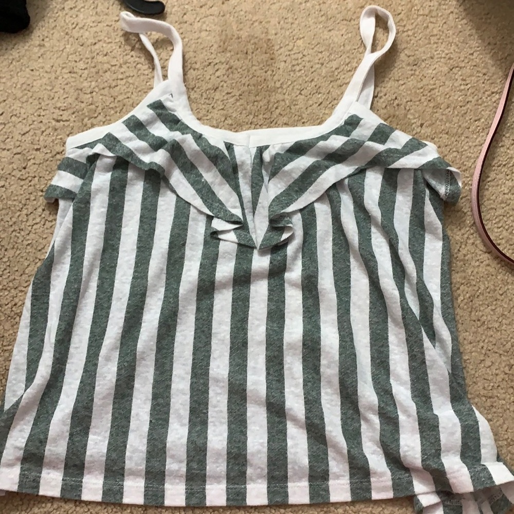 !!!!! GENTLY USED OLD NAVY TANK!!!